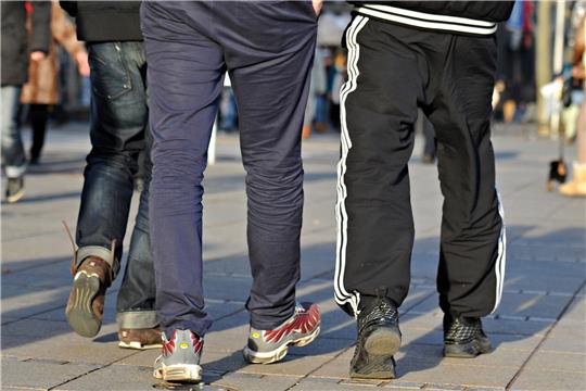Jogginghosen sind an einer Schule in Wermelskirchen verboten. Neuerdings werden Schüler damit sogar nach Hause geschickt.