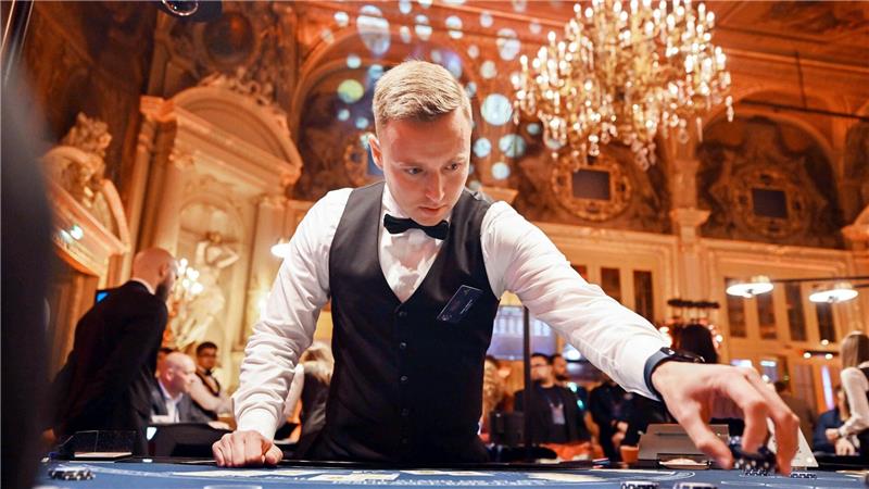 Joguncic arbeitet als Croupier im Casino Baden-Baden. (Archivbild)