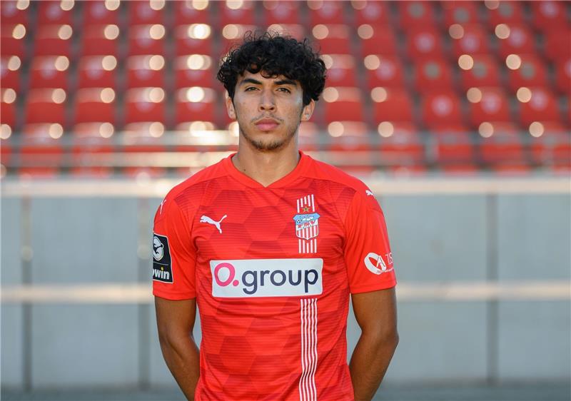 Eintracht Braunschweig holt Offensivspieler Gómez Johan Gómez vom FSV Zwickau schaut in die Kamera.
