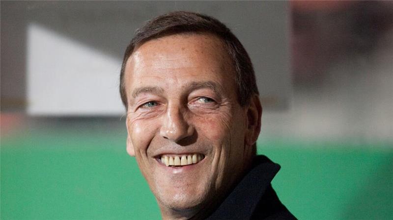 Fußballwelt trauert um Johan Neeskens Johan Neeskens, eine der prägenden Figuren des niederländischen Fußballs, ist tot.