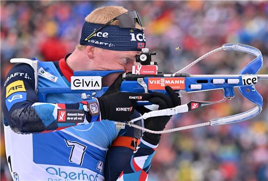 Johannes Thingnes Boe aus Norwegen hat einen neuen Rekord aufgestellt: Sieben Medaillen bei einer WM.