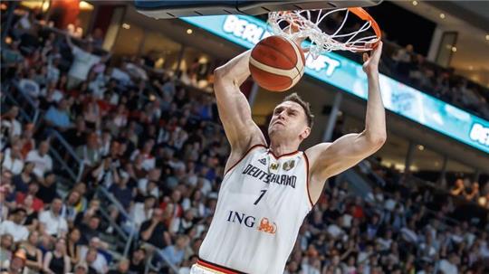 Johannes Voigtmann beim Dunking.