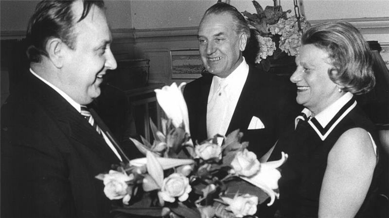 Frauen haben es beim Goslarschen Pancket lange nicht leicht Johannes und Annemarie Mühlenkamp begrüßen Hans-Dietrich Genscher beim Pancket 1973. Der Liberale ist seinerzeit noch nicht Außen-, sondern Innenminister.