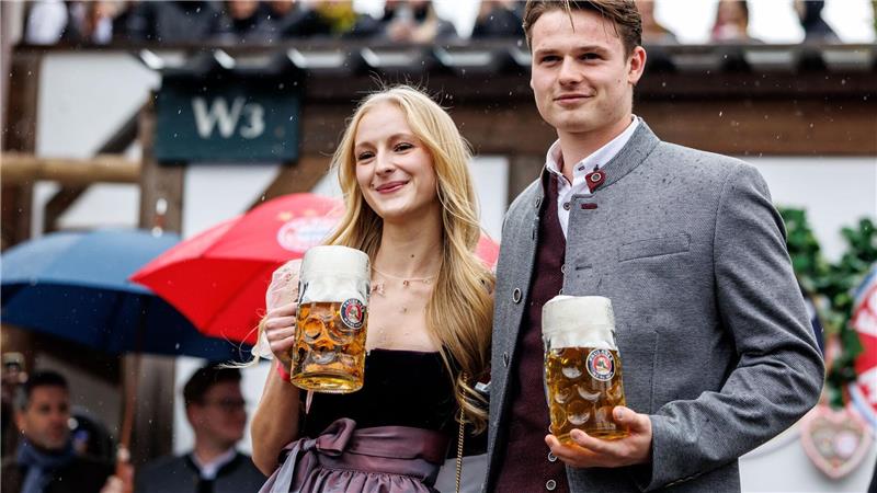 Urbig kommt mit Bayern heim - „Der Hunger ist sehr groß“ Jonas Urbig ist gut beim FC Bayern angekommen. (Archivfoto)