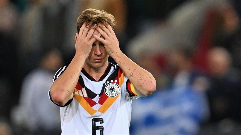 Joshua Kimmich wäre gerne bei der Nationalmannschaft geblieben. 