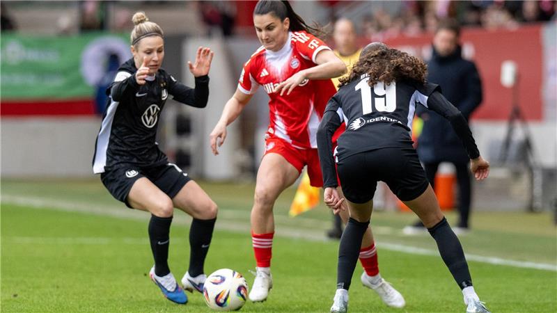 Jovana Damnjanovic (M) war maßgeblich für den Bayern-Sieg verantwortlich.