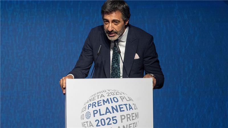 Juan del Val erhält renommierten Planeta-Literaturpreis Juan del Val hat den mit einer Million Euro dotierten Planeta-Preis gewonnen.