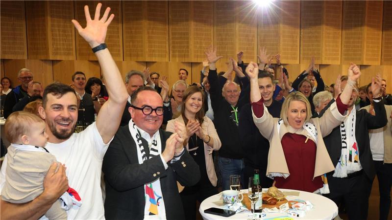 Jubel bei den Olympia-Befürwortern: München sagt Ja zu einer Bewerbung.