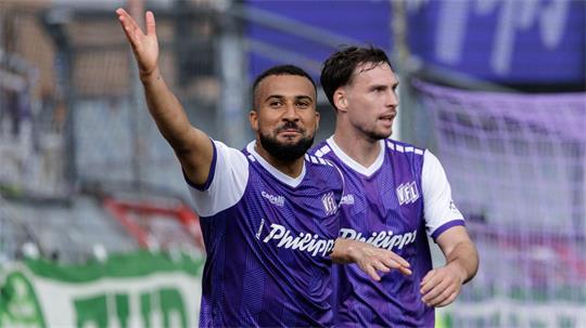 Jubel beim VfL Osnabrück: Daniel-Kofi Kyereh und Co. feierten einen verdienten Heimsieg.