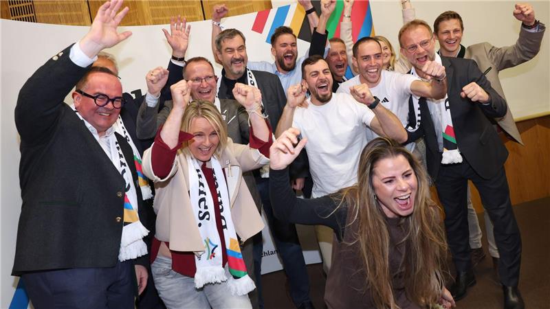 Jubel nach einem klaren Votum: Die Befürworter freuen sich über das Ja zur Münchner Olympia-Bewerbung.