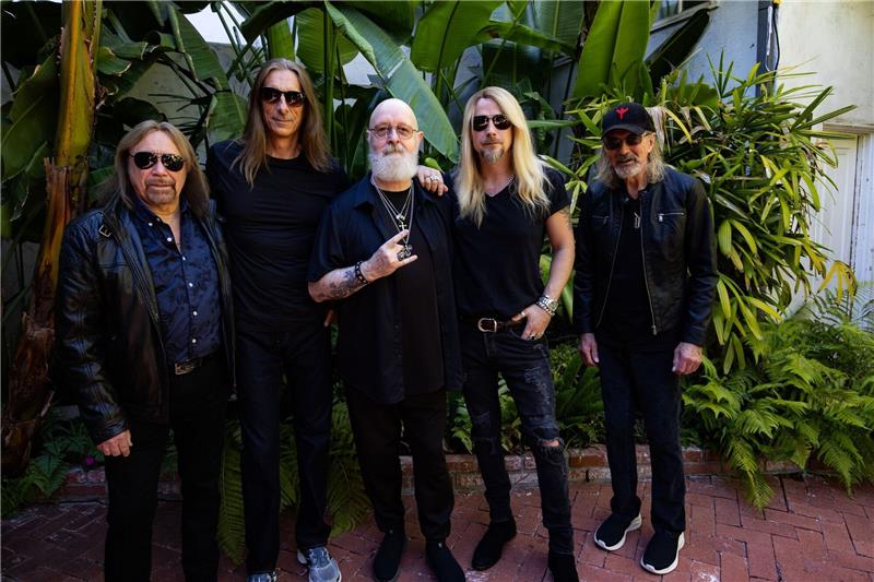 Judas Priest (l-r): Ian Hill, Scott Travis, Rob Halford, Richie Faulkner und Glenn Tipton.