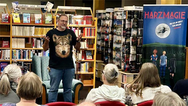 Clausthaler Stadtbibliothek lädt zum Lesen, Lernen und Lachen ein Jürgen H. Moch stellt den Gästen sein neues Buch „Schicksalswende“ vor.