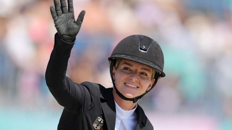 Jung weiter auf Gold-Kurs: Eine Nullrunde fehlt noch Julia Krajewski reitet mit Nickel ohne Abwurf.