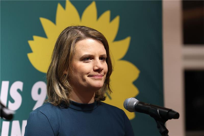 Niedersachsen: Grüne gewinnen erstmals mehrere Direktmandate Julia Willie Hamburg (Grüne) spricht.