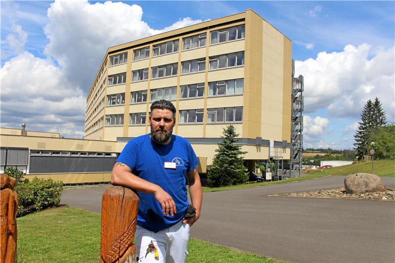 Trotz Gefahr: Stationsleiter liebt seinen Job in Buntenbock Julian Michaelis will im psychiatrischen Pflegezentrum in Buntenbock nicht den Boss raushängen lassen. Foto: Wendt
