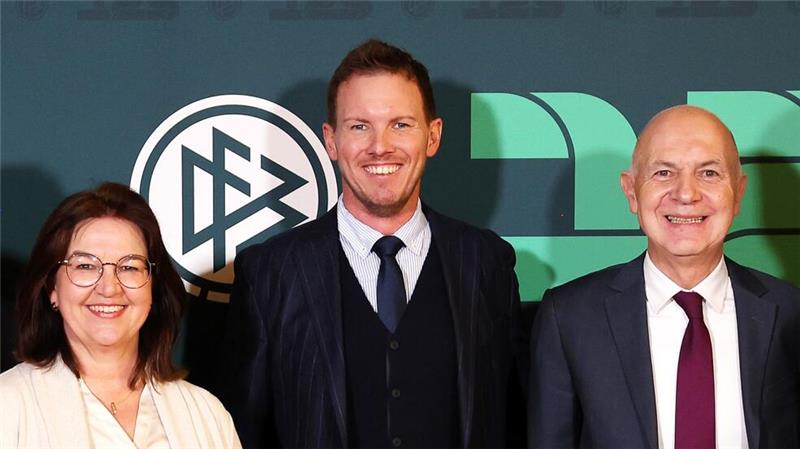 Julian Nagelsmann (m) verfolgt mit der Nationalmannschaft einen klaren Titelplan. 
