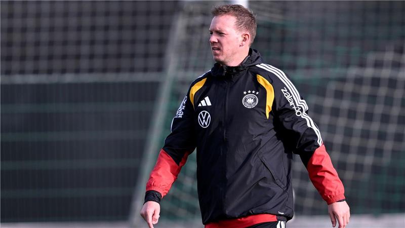 Julian Nagelsmann muss nach Kimmichs Verletzung umbauen.