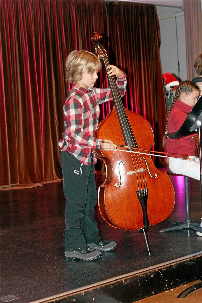 Pausenhalle in Clausthal-Zellerfeld wird zum Konzertsaal Junge Menschen mit großen Talenten. Foto: Jenzora
