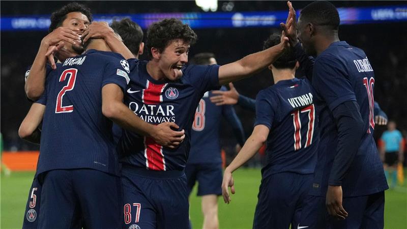 Mbappé ist passé: Junges PSG will „Geschichte schreiben“ Junge Profis wie João Neves (Mitte) statt der ganz großen Stars haben Paris Saint-Germain in das Finale der Champions League geführt.