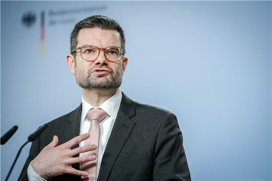 Justizminister Marco Buschmann (FDP) will einen Entwurf zur Absicherung des Verfassungsgerichts vorlegen.