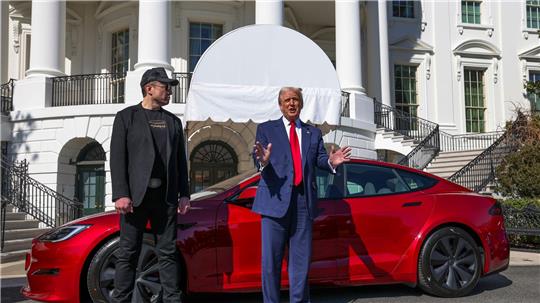 Justizministerin erhebt Anklage gegen Kritiker, die Teslas anzünden (Archivbild)