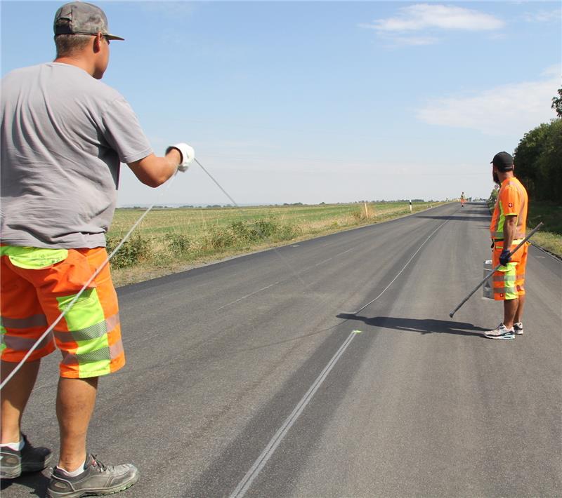 Harlingerode: Straßen-Sanierung bald abgeschlossen K46-Markierungsarbeiten Foto: Fricke