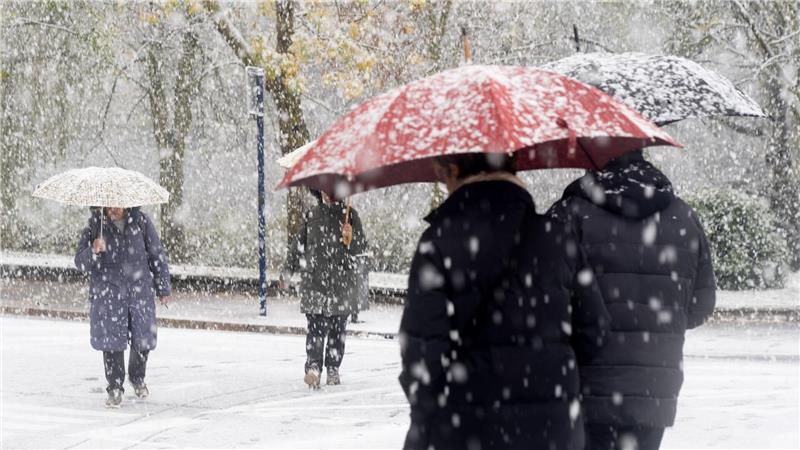 Nasse Haare, wärmender Glühwein: Wintermythen im Faktencheck Kälte allein macht keine Erkältung. (Symbolbild)