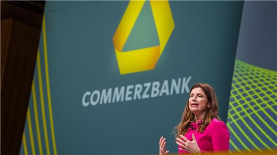 Kämpft um die Eigenständigkeit der Commerzbank: Konzernchefin Bettina Orlopp.