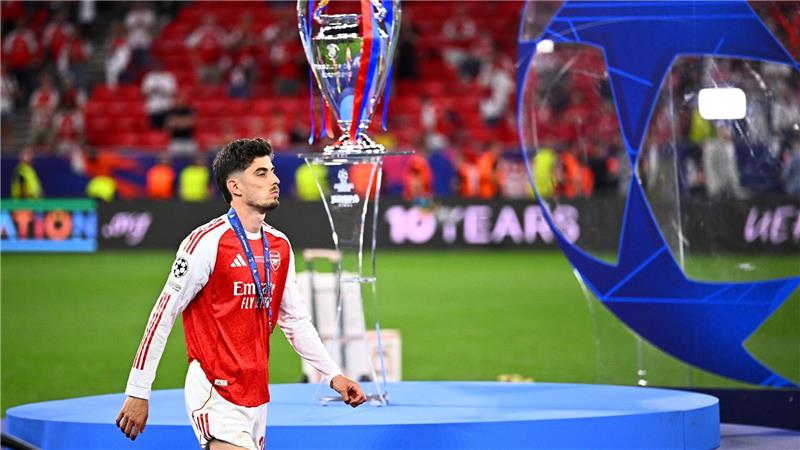 Nagelsmann will enttäuschten Havertz in USA „gut auffangen“ Kai Havertz geht nach dem verlorenen Finale der Champions League am Pokal vorbei.