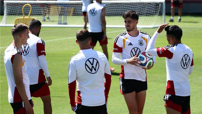 Kai Havertz war über einen zweiten Platz mit seiner Gruppe im Trainingsspiel nicht zufrieden. 