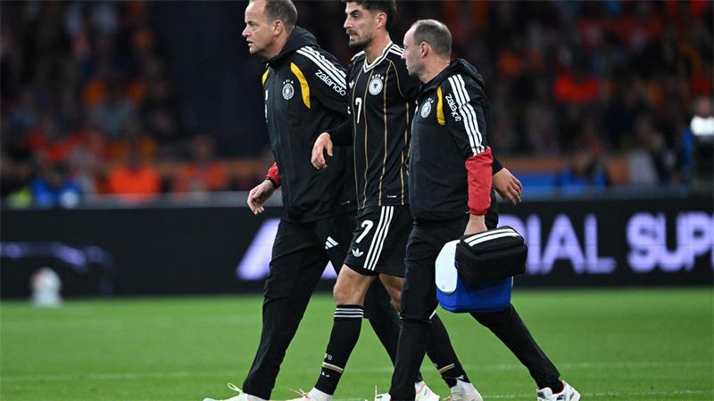 Kai Havertz zog sich in der ersten Halbzeit eine Verletzung zu. 