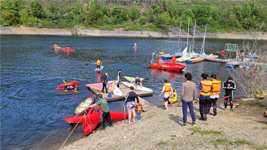 Kajaks, SUP-Boards, Tretboote – es gibt eigentlich kaum etwas, das der Hochschulsport nicht in seinem Bootshaus hat.