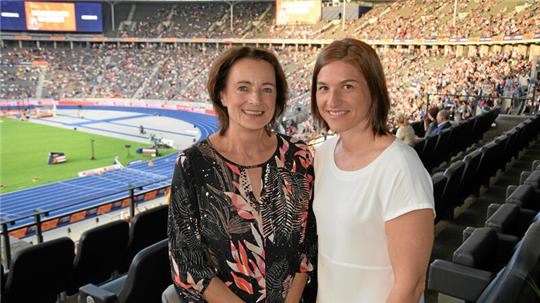 Kampf gegen Doping, Korruption und für mehr Rechte der Athleten: Dagmar Freitag (l.) mit der früheren Speerwerferin Linda Stahl 2018 bei den Leichtathletik-Europameisterschaften.