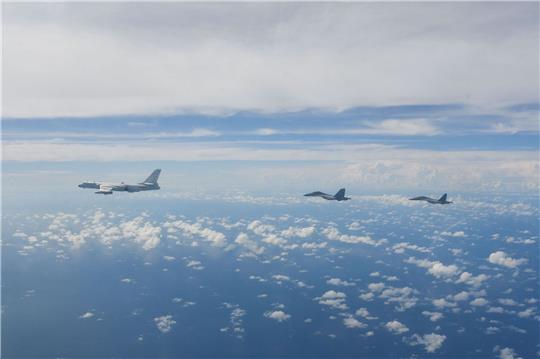 Kampfflugzeuge des Ostkommandos der chinesischen Volksbefreiungsarmee führen vermehrt Kampfübungen um die Insel Taiwan durch.