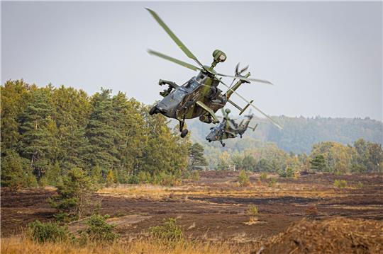 Kampfhubschrauber vom Typ «Eurocopter Tiger» bei einer Ausbildungs- und Lehrübung in Niedersachsen.