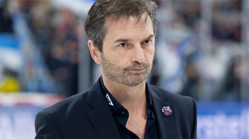 Kann Adler-Coach Dallas Eakins der Favoritenrolle gerecht werden? (Archiv)