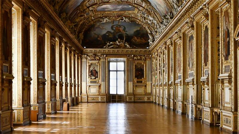 Der Louvre-Coup: Ein Jahr später bleibt die Leere Kann der Prunksaal vergessen machen, was hier vor einem Jahr geschah?