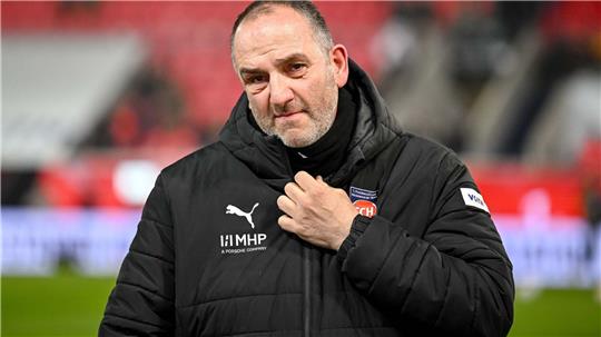 Kann in Wolfsburg die Wende gelingen? Frank Schmidt steht als Tabellenletzter mit Heidenheim enorm unter Druck.