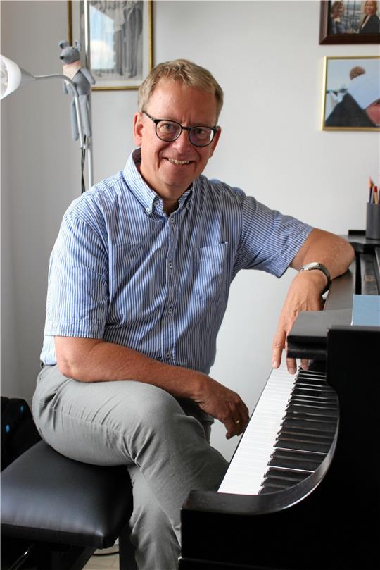 Kantor Uwe Döschner will zeigen, dass die Orgel mehr kann, als nur Gottesdienste zu begleiten.  Foto: Jelinski