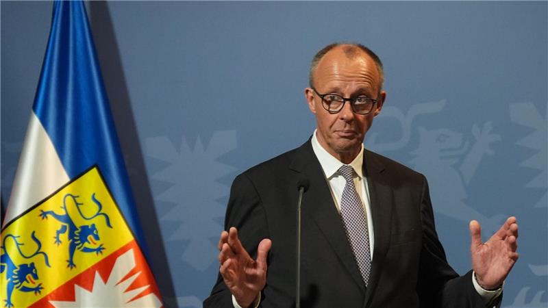 Unmut in der Union über Wadephul – Minister erklärt sich Kanzler Friedrich Merz äußerte sich am Montagabend in Husum auch zu der Diskussion über die Äußerungen von Außenminister Johann Wadephul (beide CDU) im Zusammenhang mit der Rückkehr von Syrern in ihr Heimatland.