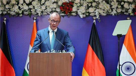 Kanzler Merz äußert sich in Indien mit deutlichen Worten zur Lage im Iran.