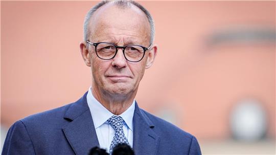 Kanzler Merz lädt zu einem Autogipfel.