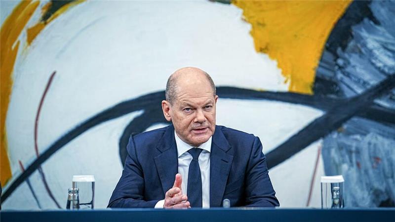 Kanzler Olaf Scholz gab nach einee Bund-Länder-Runde die Ergebnisse auch zu Corona bekannt - ein damals gewohntes Bild.