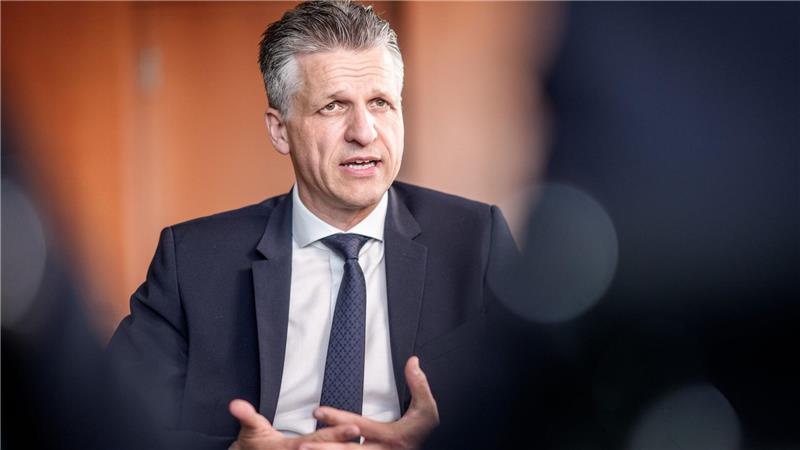 Frei will BND stärken und Sicherheitsstrategie überarbeiten Kanzleramtschef Frei sieht Handlungsbedarf bei den Geheimdiensten.