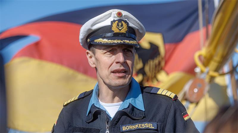 „Gorch Fock“ gewinnt Regatta in Nordamerika Kapitän zur See Elmar Bornkessel ist der Kommandant auf der „Gorch Fock“ (Archivbild)