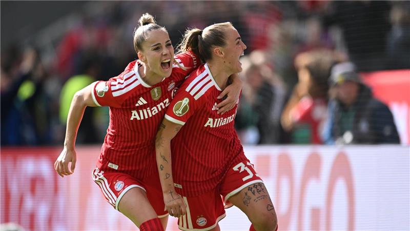 Kapitänin Giulia Gwinn (l) und Elfer-Torschützin Georgia Stanway sind nur zwei von etlichen Bayern-Stars.