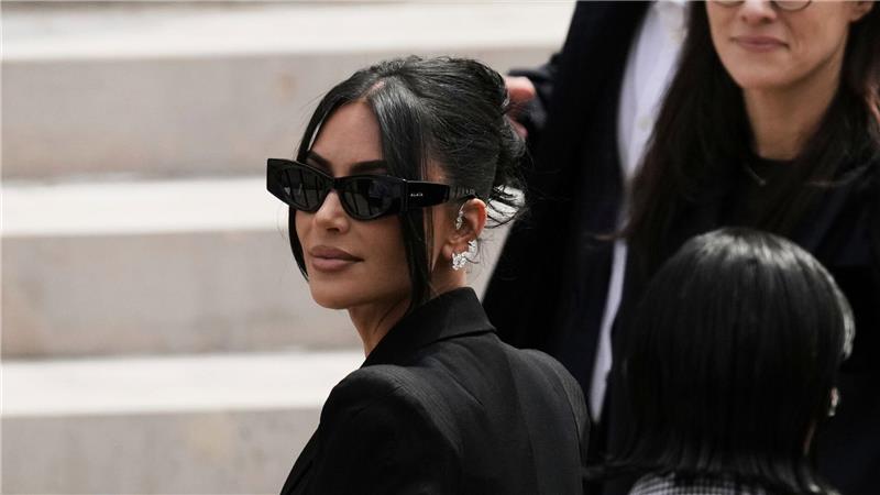 Kardashian blieb bei dem Überfall körperlich unversehrt, erlitt aber einen Schock.