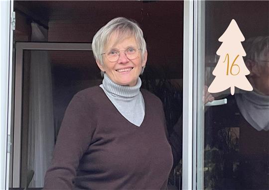 Karin Kolan backt für den guten Zweck.  Fotos: Rennwanz/Montage: GZ