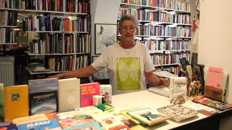 Karin Krömer (68) ist seit ihrer Kindheit ein Bücherwurm.