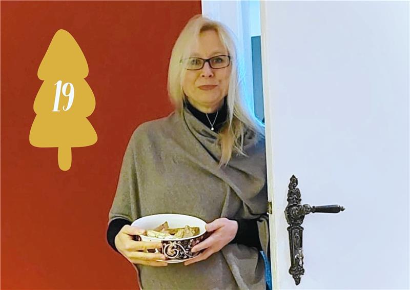 Süßer GZ-Adventskalender: Cantuccini Karin Meybom mag am liebsten „Cantuccini“. Sie verleiht den Keksen noch den gewissen „Weihnachtstouch“. Foto: Rennwanz/Grafik: GZ